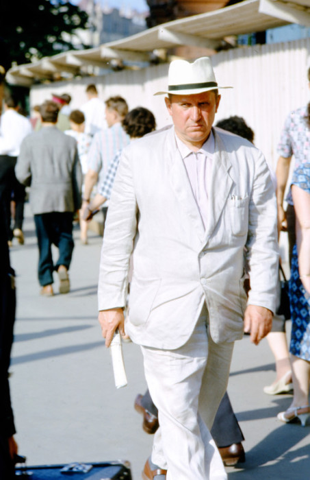 Модный советский наряд. Модный советский наряд.