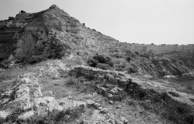 Остатки наземного храма на мысе Виноградный Остатки наземного храма на мысе Виноградный