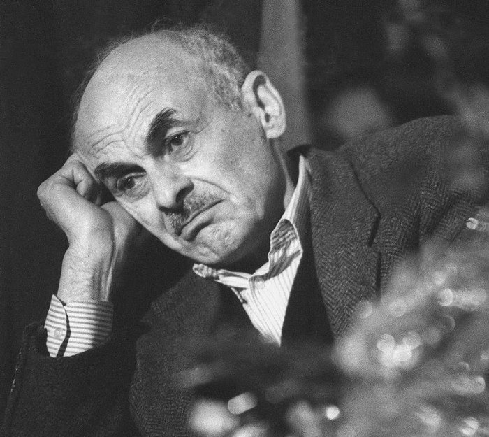 Булат Окуджава. / Фото: www.Stihistat.com Булат Окуджава. / Фото: www.Stihistat.com