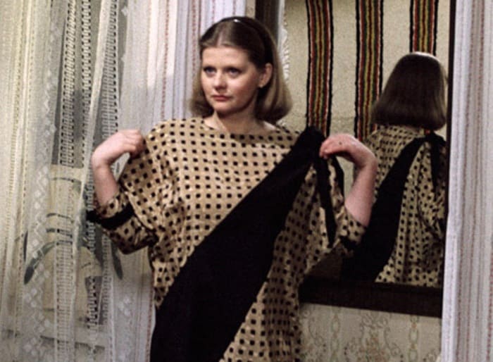 Ирина Муравьева в фильме *Самая обаятельная и привлекательная*, 1985 | Фото: telesem.ru Ирина Муравьева в фильме *Самая обаятельная и привлекательная*, 1985 | Фото: telesem.ru