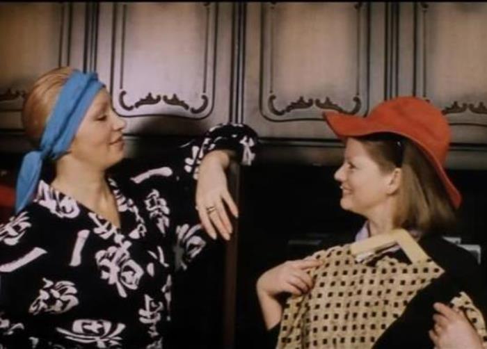 Кадр из фильма *Самая обаятельная и привлекательная*, 1985 | Фото: oursociety.ru Кадр из фильма *Самая обаятельная и привлекательная*, 1985 | Фото: oursociety.ru