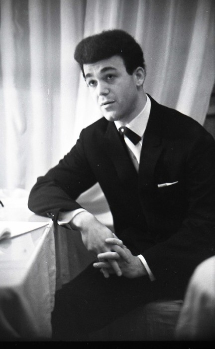 Иосиф Кобзон в молодости. / Фото: www.biography-life.ru Иосиф Кобзон в молодости. / Фото: www.biography-life.ru