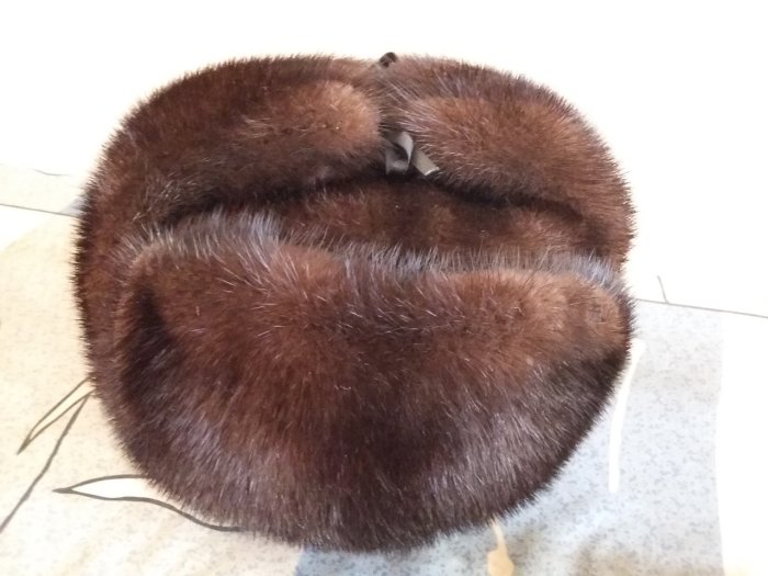 Норковая шапка как признак благосостояния. Норковая шапка как признак благосостояния.