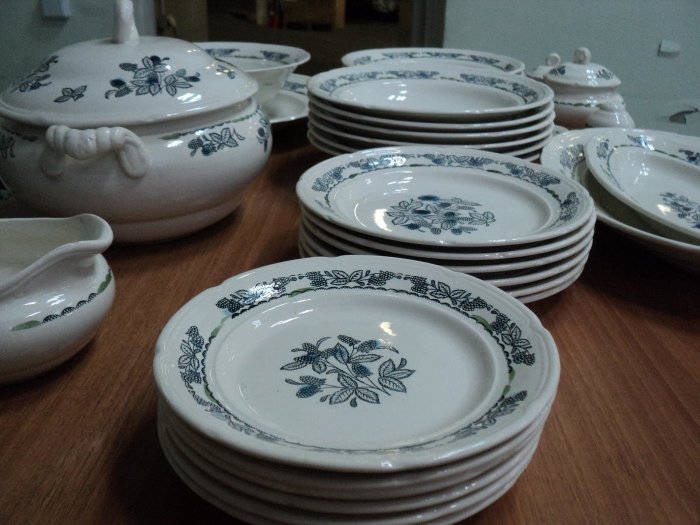 Cтоловый сервиз. 1960-е. Cтоловый сервиз. 1960-е.