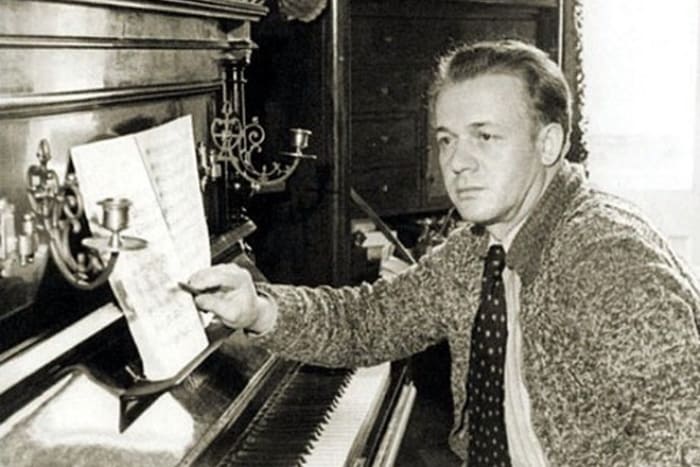 Сергей Лемешев за фортепиано | Фото: 24smi.org Сергей Лемешев за фортепиано | Фото: 24smi.org