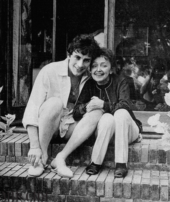 Эдит с Тео Серапо. Эдит с Тео Серапо.