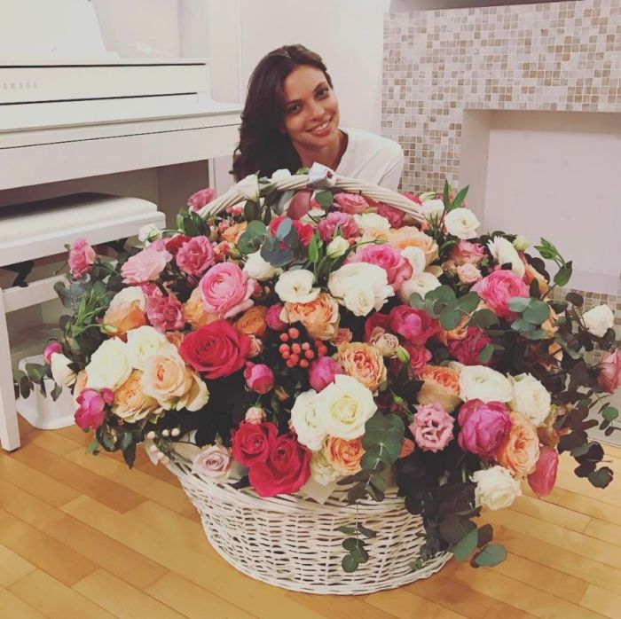 Цветы от любимого. / Фото: www.instagram.com Цветы от любимого. / Фото: www.instagram.com