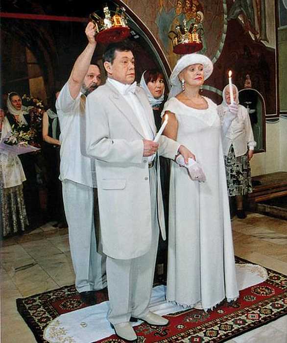 Они обвенчались через полгода после той страшной аварии. / Фото: www.expirience.ru