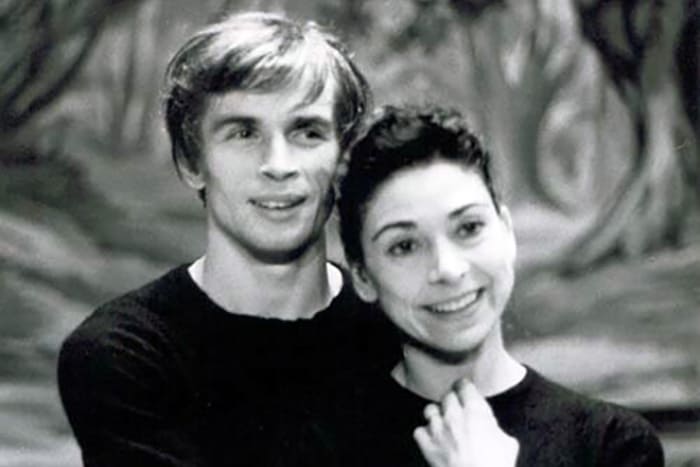 Рудольф Нуреев с балериной Марго Фонтейн | Фото: 24smi.org Рудольф Нуреев с балериной Марго Фонтейн | Фото: 24smi.org