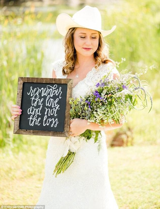 Помни любовь, а не потерю. Фото: Holly Gannett. Помни любовь, а не потерю. Фото: Holly Gannett.