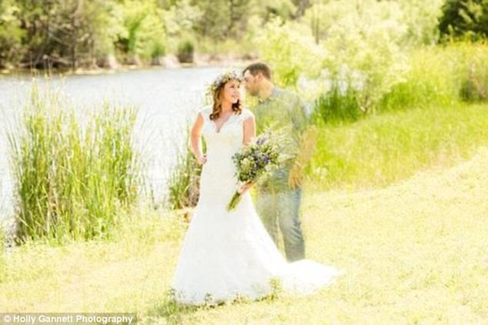 Ханна решила провести фотосессию там, где Лейн сделал ей предложение. Фото: Holly Gannett. Ханна решила провести фотосессию там, где Лейн сделал ей предложение. Фото: Holly Gannett.