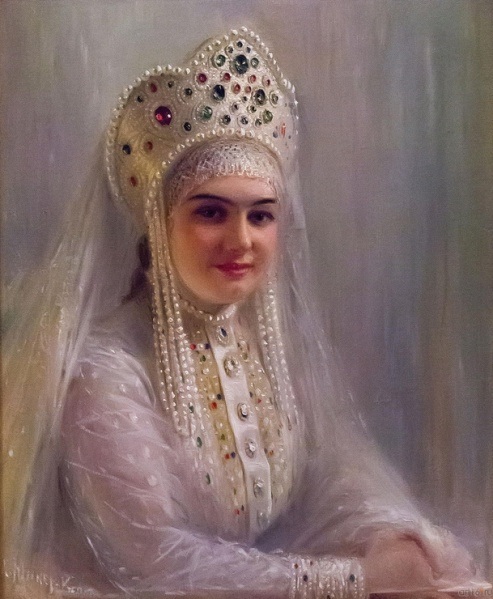 Портрет девушки в кокошнике. Автор: С.И.Крамская. | Фото: cyclowiki.org. Портрет девушки в кокошнике. Автор: С.И.Крамская. | Фото: cyclowiki.org.
