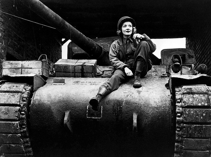 Марлен Дитрих на фронте Марлен Дитрих на фронте