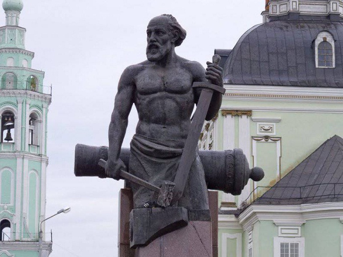 Памятник Демидову , Тульская область, Зареченский район Памятник Демидову , Тульская область, Зареченский район