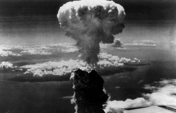 Фотографии, сделанные до и после атомной трагедии в Хиросиме и Нагасаки Фотографии, сделанные до и после атомной трагедии в Хиросиме и Нагасаки