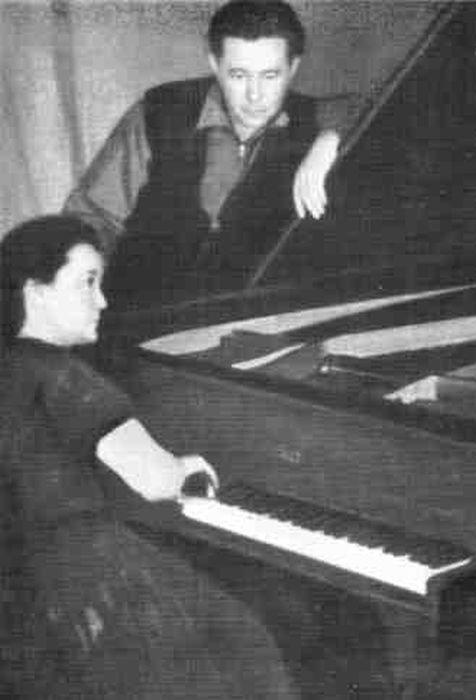 А. Солженицын и Н. Решетовская, Рязань, 1958 г. / Фото: www.belousenko.com А. Солженицын и Н. Решетовская, Рязань, 1958 г. / Фото: www.belousenko.com