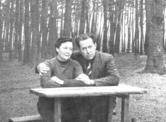 А. Солженицын и Н. Решетовская в Сологче. 1963 г. / Фото: www.belousenko.com А. Солженицын и Н. Решетовская в Сологче. 1963 г. / Фото: www.belousenko.com