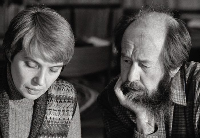 Александр Солженицын и Наталия Светлова. / Фото: www.ytimg.com Александр Солженицын и Наталия Светлова. / Фото: www.ytimg.com