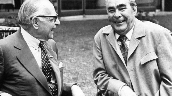 Арманд Хаммер и Леонид Брежнев. Арманд Хаммер и Леонид Брежнев.