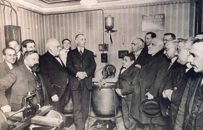 Как всё начиналось. / Фото: zakhor-online.com Как всё начиналось. / Фото: zakhor-online.com