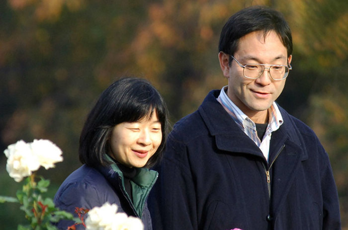 Принцесса Японии Саяко и дизайнер Ёсики Курода. / Фото: www.cosmo.ru Принцесса Японии Саяко и дизайнер Ёсики Курода. / Фото: www.cosmo.ru