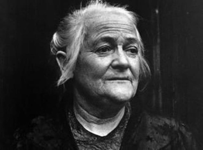 Знаменитая активистка в борьбе за права женщин, политик Клара Цеткин | Фото: gordonua.com Знаменитая активистка в борьбе за права женщин, политик Клара Цеткин | Фото: gordonua.com