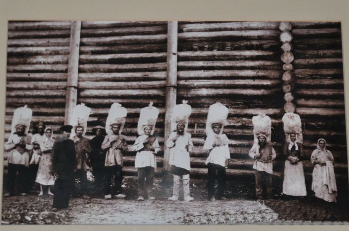 На соляных приисках Строгановых.