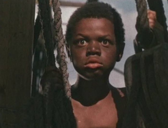 Толя Бовыкин в фильме *Максимка*, 1952 | Фото: kino-teatr.ru Толя Бовыкин в фильме *Максимка*, 1952 | Фото: kino-teatr.ru