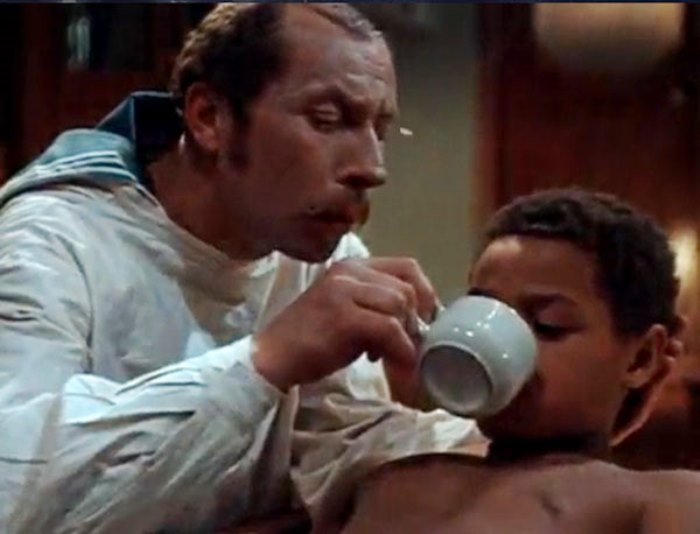 Кадр из фильма *Максимка*, 1952 | Фото: kino-teatr.ru Кадр из фильма *Максимка*, 1952 | Фото: kino-teatr.ru