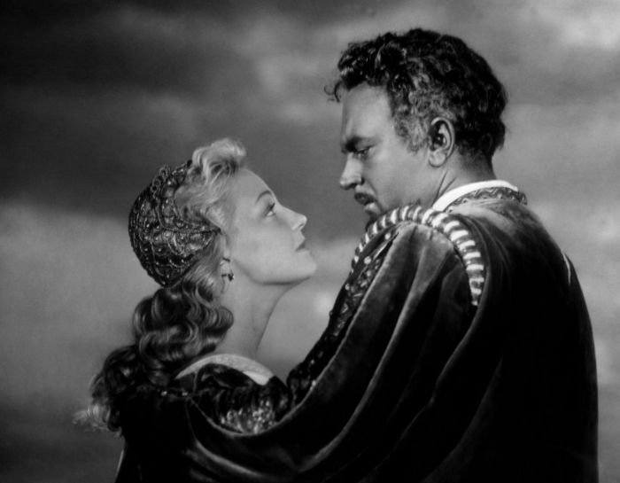 Сергей Бондарчук (Отелло) и Ирина Скобцева (Дездемона) в фильме "Отелло". / Фото: www.mtdata.ru Сергей Бондарчук (Отелло) и Ирина Скобцева (Дездемона) в фильме "Отелло". / Фото: www.mtdata.ru