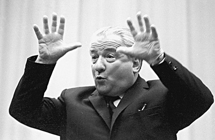 Ираклий Андронников - великой пародист, который смешил весь Советский Союз. / Фото: www.library.spbu.ru Ираклий Андронников - великой пародист, который смешил весь Советский Союз. / Фото: www.library.spbu.ru