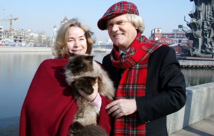 Юрий и Елена Куклачевы с кошкой. / Фото: www.radiuscity.ru Юрий и Елена Куклачевы с кошкой. / Фото: www.radiuscity.ru