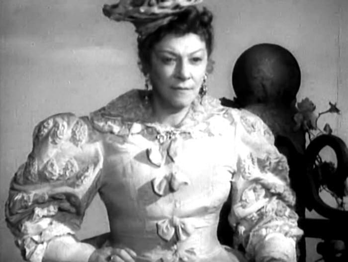 Фаина Раневская в фильме *Золушка*, 1947 | Фото: kino-teatr.ru Фаина Раневская в фильме *Золушка*, 1947 | Фото: kino-teatr.ru