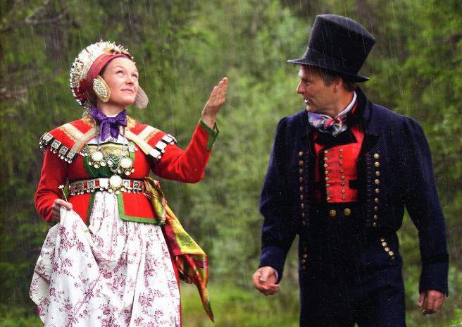 В Финляндии раньше девушки носили пустые ножны, а потенциальные женихи вставляли в них ножи. | Фото: tulaguide.ru. В Финляндии раньше девушки носили пустые ножны, а потенциальные женихи вставляли в них ножи. | Фото: tulaguide.ru.