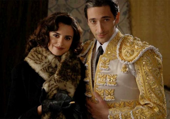 Пенелопа Крус и Эдриан Броуди в фильме *Манолете*, 2007 | Фото: kino-teatr.ua