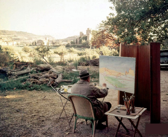 Уинстон Черчилль на пленэре. | Фото: maxpark.com Уинстон Черчилль на пленэре. | Фото: maxpark.com