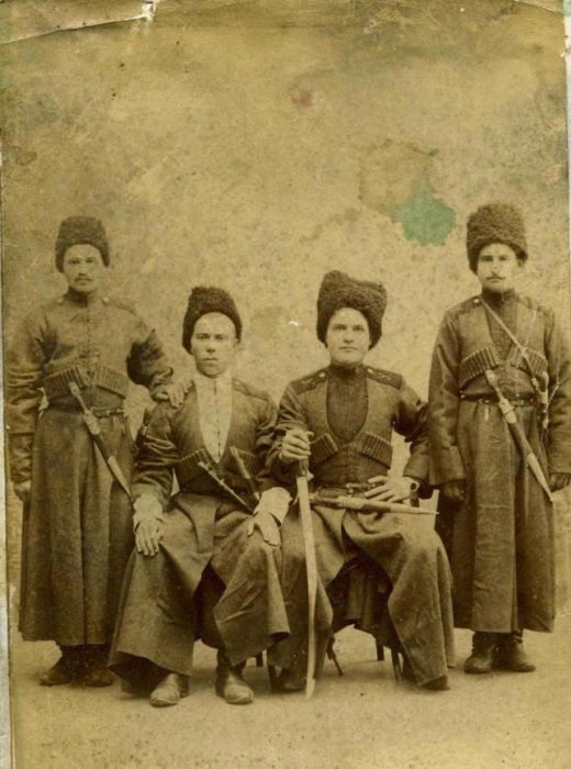 Казаки 1-ого Урупского полка Кубанского казачьего войска. Казаки 1-ого Урупского полка Кубанского казачьего войска.