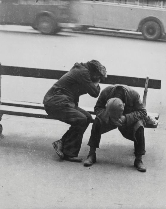 Категория лиц не имеющих жилья. Площадь Республики, 1935 год. Категория лиц не имеющих жилья. Площадь Республики, 1935 год.