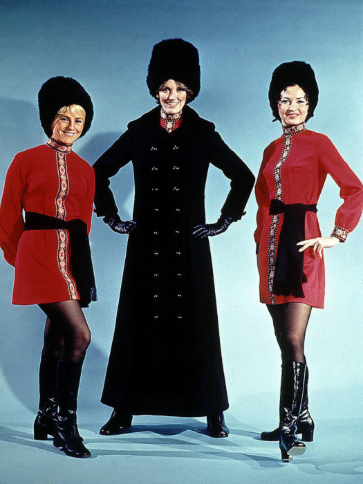 Униформа стюардесс Alaska airlines. США, 1970–е годы. Униформа стюардесс Alaska airlines. США, 1970–е годы.