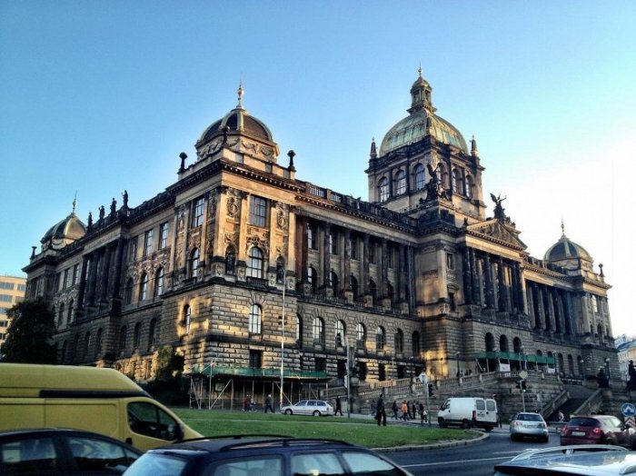 Крупнейший государственный музейный комплекс Чехии, построенный в стиле неоренессанса, был основан в 1818 году. Крупнейший государственный музейный комплекс Чехии, построенный в стиле неоренессанса, был основан в 1818 году.