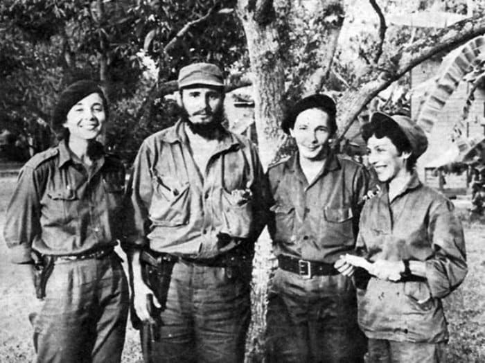 Селия Санчес и Фидель Кастро | Фото: cubagood.com Селия Санчес и Фидель Кастро | Фото: cubagood.com