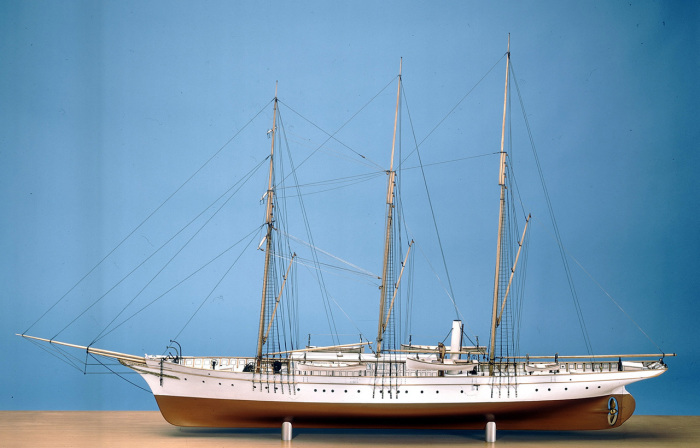 Модель яхты «Княгиня Алиса». | Фото: collections.rmg.co.uk. Модель яхты «Княгиня Алиса». | Фото: collections.rmg.co.uk.