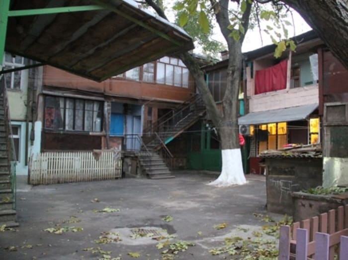 Тот самый одесский двор на Молдаванке, где проходили съемки | Фото: kp.ua Тот самый одесский двор на Молдаванке, где проходили съемки | Фото: kp.ua