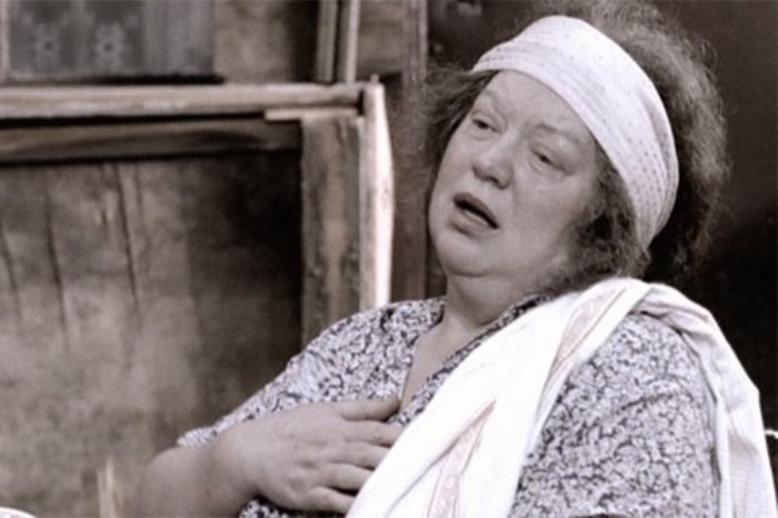 Светлана Крючкова в роли тети Песи | Фото: kino-teatr.ru Светлана Крючкова в роли тети Песи | Фото: kino-teatr.ru