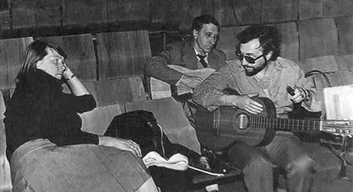 Людмила Иванова и Валерий Миляев: «Приходит время, люди головы теряют...» () Людмила Иванова и Валерий Миляев: «Приходит время, люди головы теряют...»