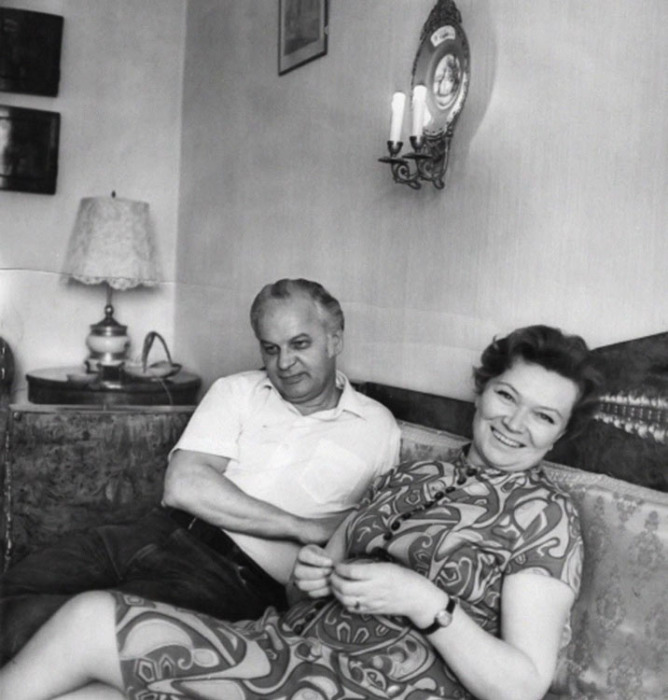 Нина Меньшикова и Станислав Ростоцкий. / Фото: www.kino-teatr.ru Нина Меньшикова и Станислав Ростоцкий. / Фото: www.kino-teatr.ru