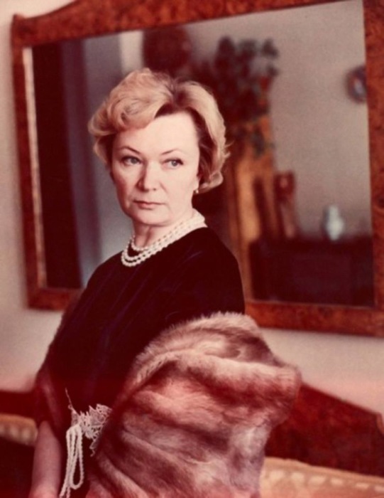 Нина Меньшикова. / Фото: www.gallery.ru Нина Меньшикова. / Фото: www.gallery.ru