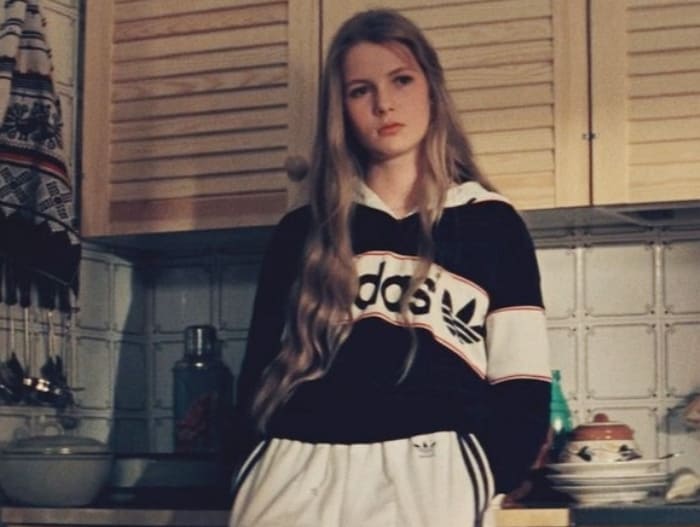 Анастасия Немоляева в фильме *Курьер*, 1986 | Фото: teleprogramma.pro Анастасия Немоляева в фильме *Курьер*, 1986 | Фото: teleprogramma.pro