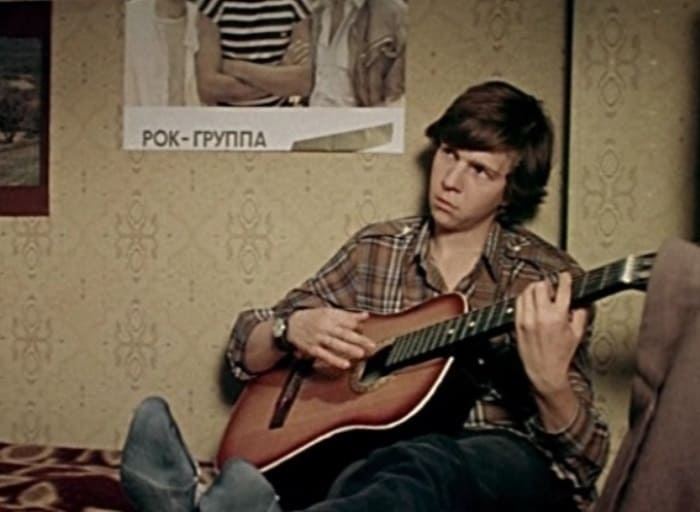 Федор Дунаевский в фильме *Курьер*, 1986 | Фото: kino-teatr.ru Федор Дунаевский в фильме *Курьер*, 1986 | Фото: kino-teatr.ru