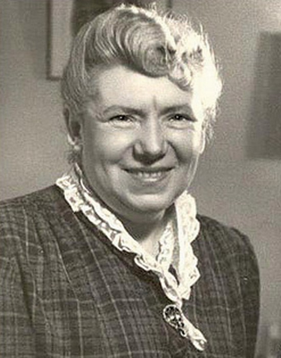 «Литературный комиссар» Инбер./ Фото: chitaem-vmeste.ru «Литературный комиссар» Инбер./ Фото: chitaem-vmeste.ru